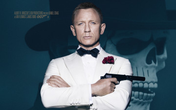 обоя кино фильмы, 007,  spectre, в, белом, daniel, craig, агент, дэниэл, крэйг, джеймс, бонд, james, bond, шляпа, череп, фон, spectre, глушитель, пистолет, костюме