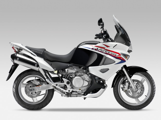 Обои картинки фото мотоциклы, honda