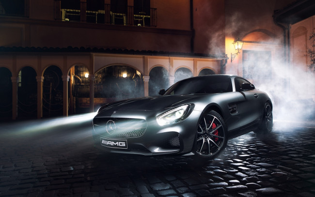 Обои картинки фото автомобили, mercedes-benz, мерседес, серебристый, свет, ночь, улица, дома