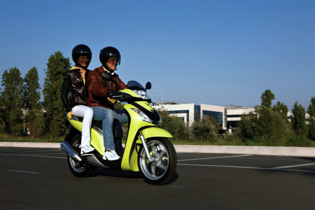 Обои картинки фото мотоциклы, мотороллеры, honda