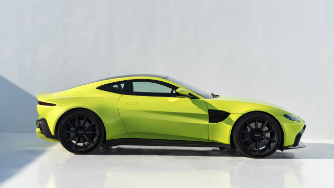 Обои картинки фото aston martin vantage 2019, автомобили, aston martin, 2019, vantage, aston, martin