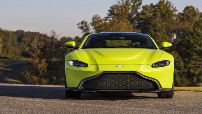 Обои картинки фото aston martin vantage 2019, автомобили, aston martin, 2019, vantage, aston, martin