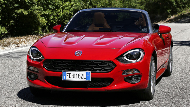 Обои картинки фото fiat 124 spider red 2017, автомобили, fiat, red, spider, 124, красный, 2017