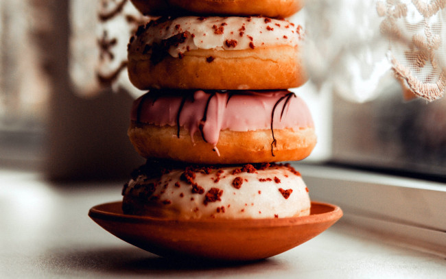 Обои картинки фото еда, хлеб,  выпечка, пончики