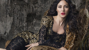 Картинка monica+bellucci девушки monica bellucci девушка актриса модель брюнетка красотка красавица фигура сексуальная секси поза взгляд макияж
