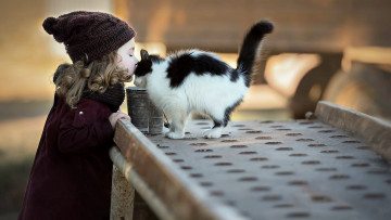 Картинка разное дети девочка шапка кошка ведерко