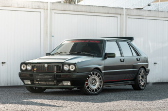 Картинка автомобили lancia