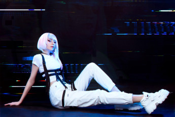 обоя девушки, momo, образ, косплей, наряд, костюм, топ, штаны, кроссовки