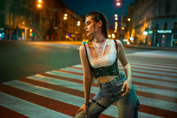 Картинка сексуальная+девушка девушки -+брюнетки +шатенки девушка женщина брюнетка темноволосая сексуальная модель звезда позирует разная обувь верхняя стильная одежда нижнее эротическое бельё трусы лифчик колготки чулки аксессуары макияж и множество элементов на фотографии