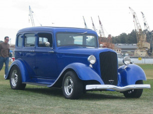 Картинка автомобили выставки уличные фото