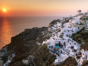 Картинка sunset on the island of santorini greece города санторини греция