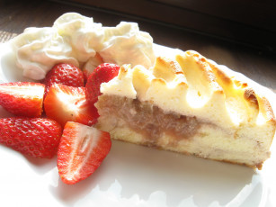 Картинка автор varvarra еда пирожные кексы печенье сливки пирог клубника