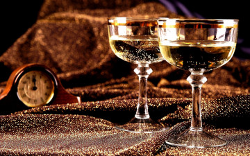 Картинка праздничные угощения шампанское бокалы часы