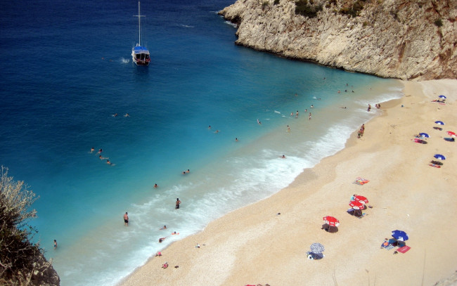 Обои картинки фото dalaman, marmaris, turkey, природа, побережье, люди, яхта, пляж, берег, море