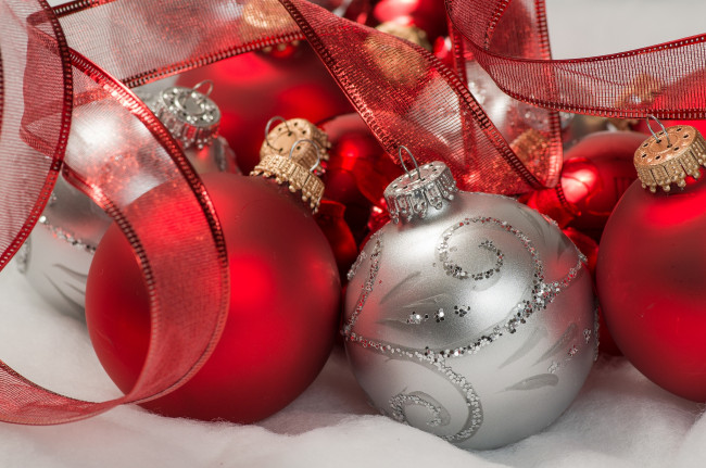 Обои картинки фото праздничные, шарики, красный, белый