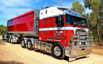 Картинка kenworth автомобили автобусы сша грузовые truck company колеса фура сила скорость трасса лето запчасти