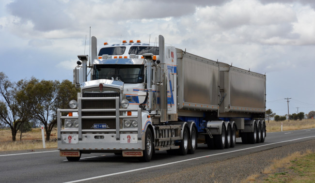 Обои картинки фото kenworth, автомобили, truck, company, сша, автобусы, грузовые