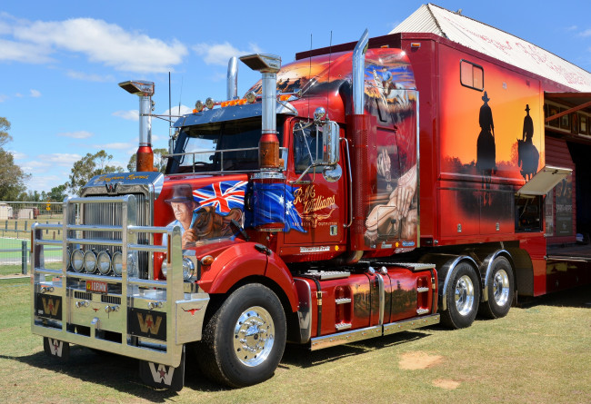 Обои картинки фото western star, автомобили, сша, запчасти, тяжелые, western, star, trucks, грузовики, колеса, фура, сила, скорость, трасса, лето