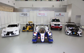 Картинка автомобили выставки+и+уличные+фото lexus toyota