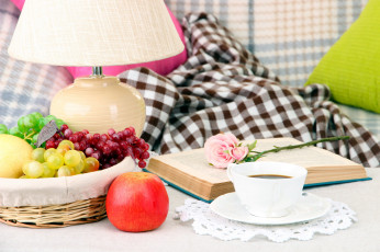 Картинка еда фрукты +ягоды виноград яблоко роза кофе