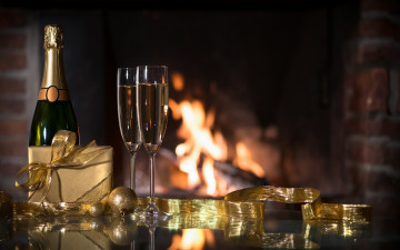 Картинка праздничные угощения лента шампанское