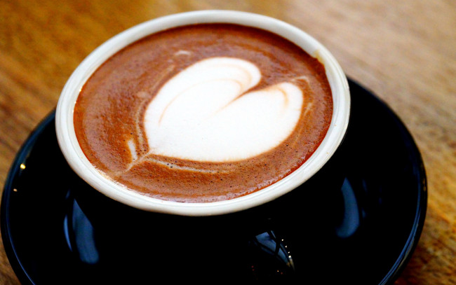 Обои картинки фото еда, кофе,  кофейные зёрна, чашка, рисунок, напиток