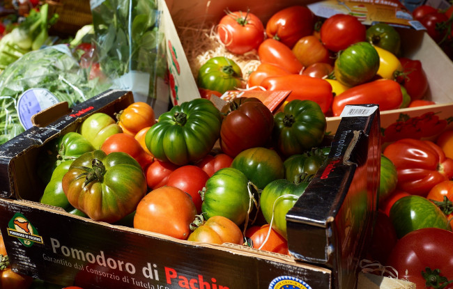 Обои картинки фото еда, помидоры, урожай