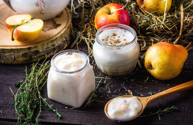 Обои картинки фото еда, мюсли,  хлопья, груша, яблоко, йогурт