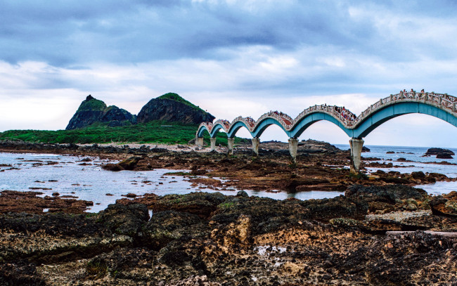 Обои картинки фото природа, пейзажи, мост, болото, скалы