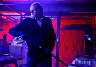 Картинка кино+фильмы the+strain профессор оружие лаборатория