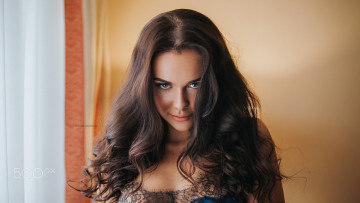 Картинка девушки -+брюнетки +шатенки брюнетки длинные волосы волнистые голубые глаза чувственный взгляд лицо антон харисов елизавета ситцева