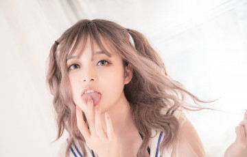 Картинка девушки -+лица +портреты nekokoyoshi шатенка лицо язык