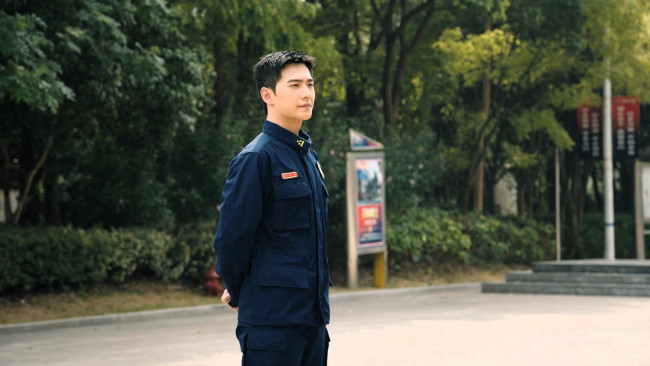 Обои картинки фото кино фильмы, fireworks of my heart, мужчина, форма, улица