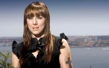 Картинка музыка melanie chisholm тату