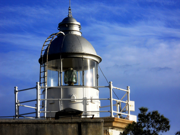 Обои картинки фото природа, маяки, мааяк, облака