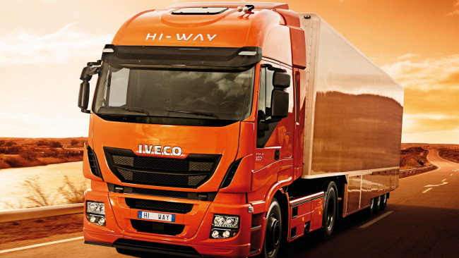 Обои картинки фото автомобили, -unsort, трасса, тягач, 500, hi-way, stralis, iveco, движение, пустыня
