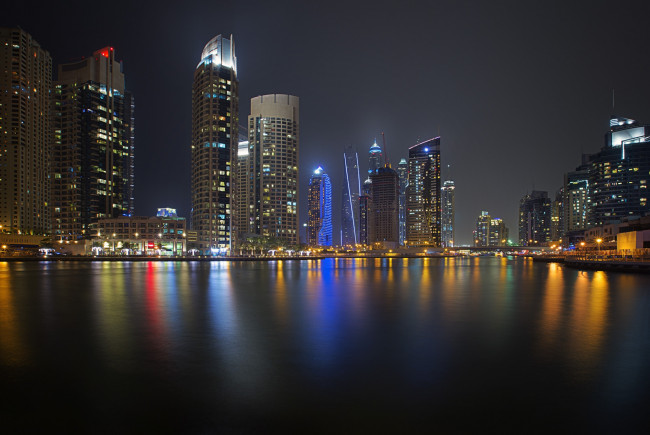 Обои картинки фото dubai marina, города, дубай , оаэ, небоскребы, акватория, ночь, огни