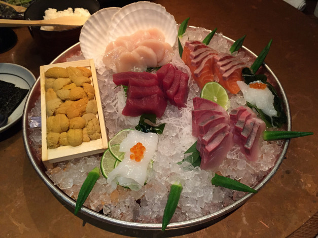 Обои картинки фото еда, рыба,  морепродукты,  суши,  роллы, деликатесы