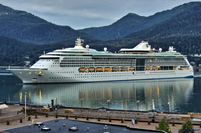 Обои картинки фото radiance of the seas, корабли, лайнеры, лайнер, круиз