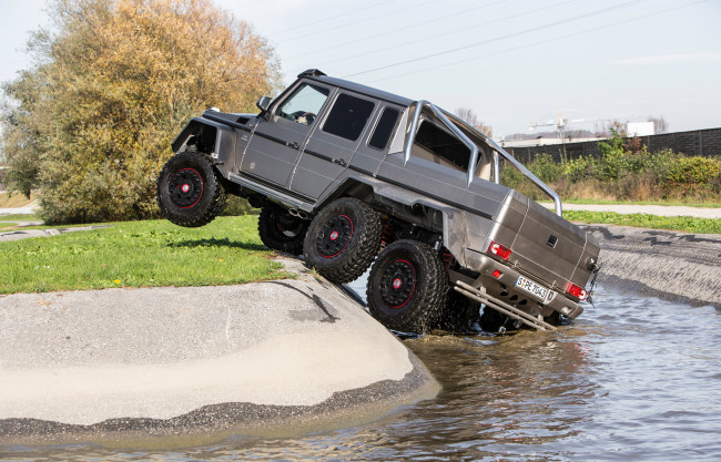 Обои картинки фото mercedes-benz g63 amg 6x6 concept 2013, автомобили, mercedes-benz, 6x6, amg, g63, 2013, concept