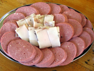 Картинка еда колбасные+изделия сало колбаса