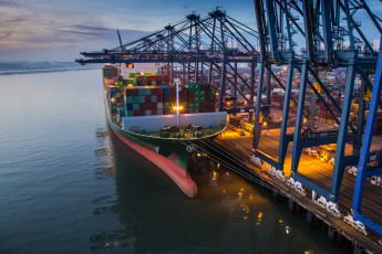 Картинка корабли грузовые+суда контейнеровоз