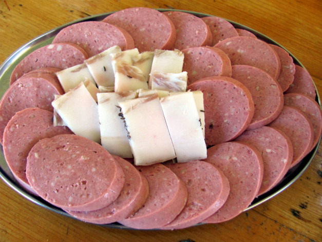 Обои картинки фото еда, колбасные изделия, сало, колбаса