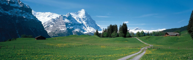 Обои картинки фото природа, луга, дорога, деревья, сараи, горы