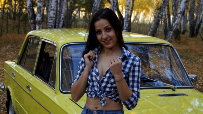 Обои картинки фото автомобили, -авто с девушками, lada, 2103