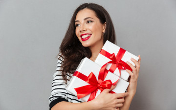 Картинка девушки -+брюнетки +шатенки брюнетка алая помада подарки радость