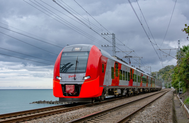 Обои картинки фото ласточка, техника, электровозы, поезд, электричка, рельсы, берег