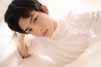 Картинка мужчины wang+hao+xuan ван хао сюань