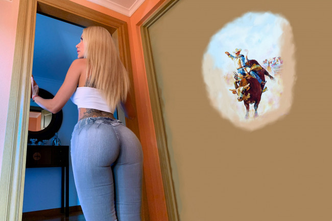 Обои картинки фото девушки, - блондинки,  светловолосые, джинсы, топ, блондинка, mia, upper