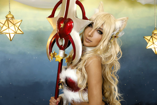 Обои картинки фото девушки, nonsummerjack, образ, костюм, наряд, косплей, ушки, хвост, посох, звезды